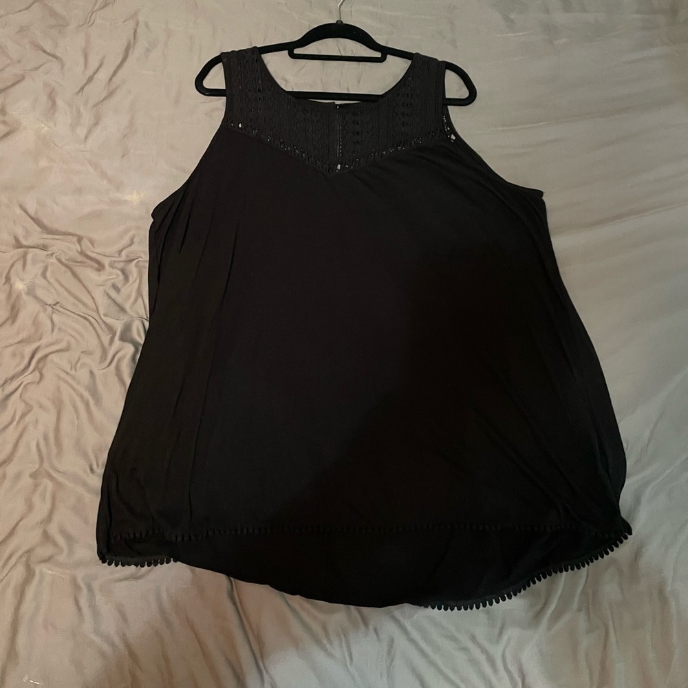 Torrid sleeveless top